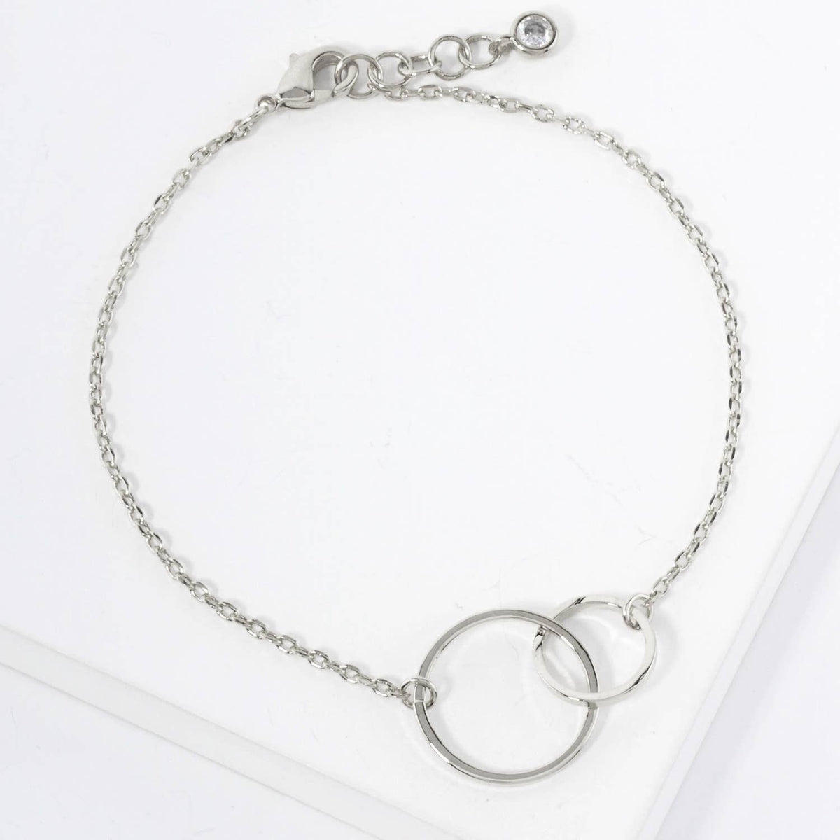 Polished Brass Interlocking-Circle Chain Bracelet