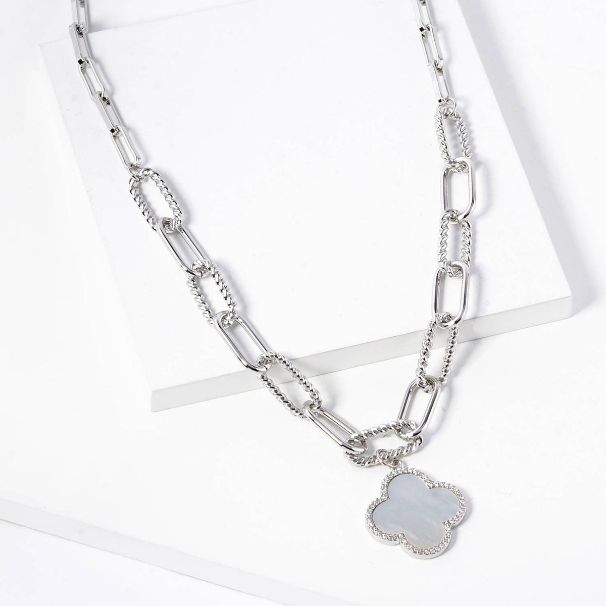 Chunky Paperclip Chain Clover Pendant Necklace
