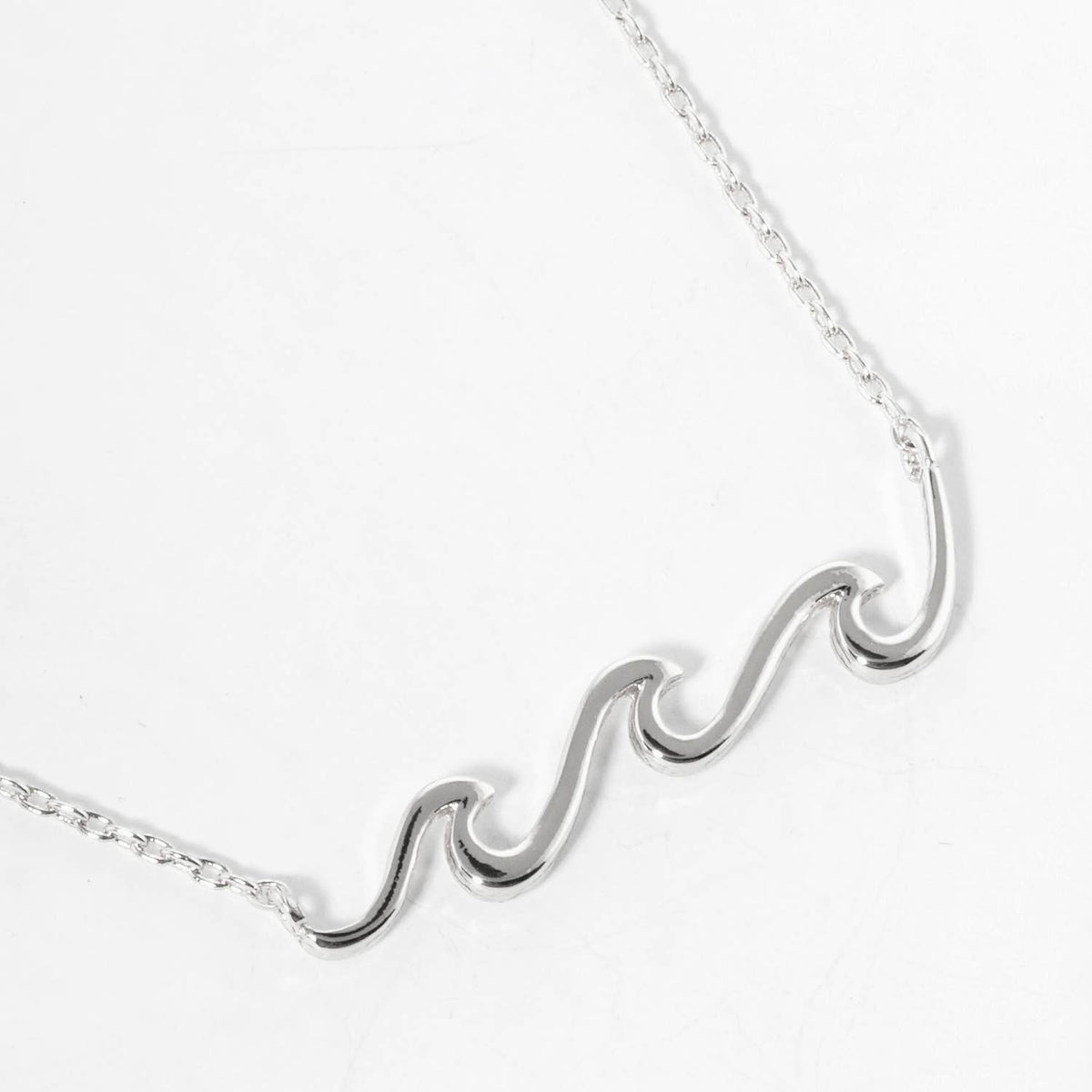 Minimalist Wave Pendant Necklace