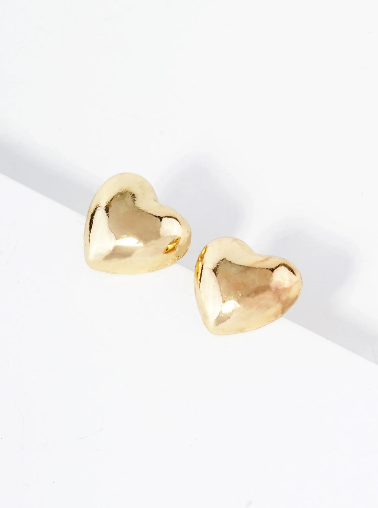 10mm Dainty Puffy Heart Stud Earrings
