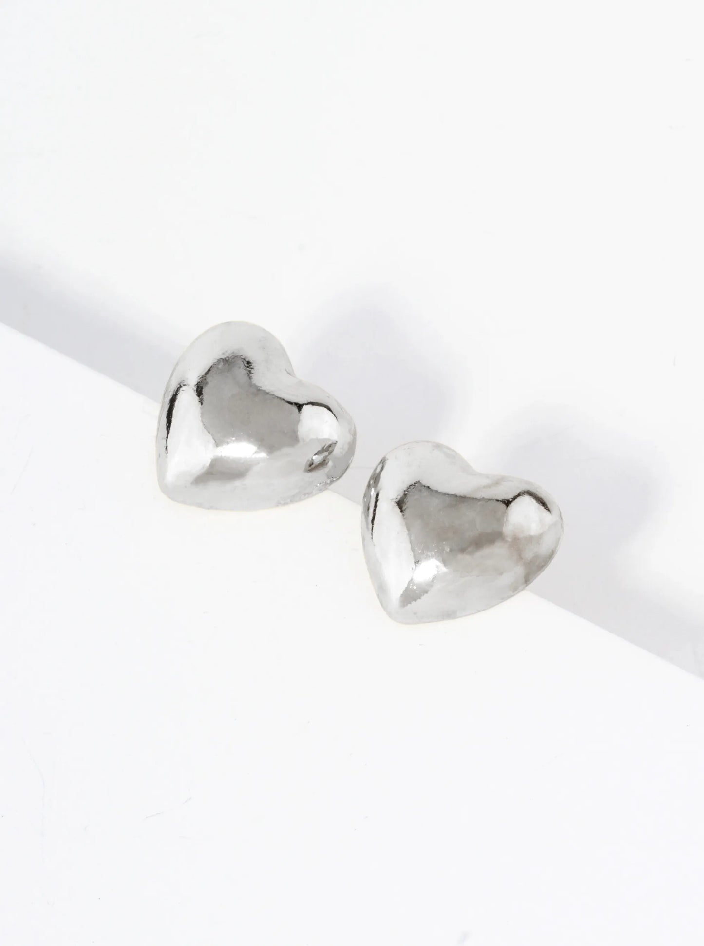 10mm Dainty Puffy Heart Stud Earrings