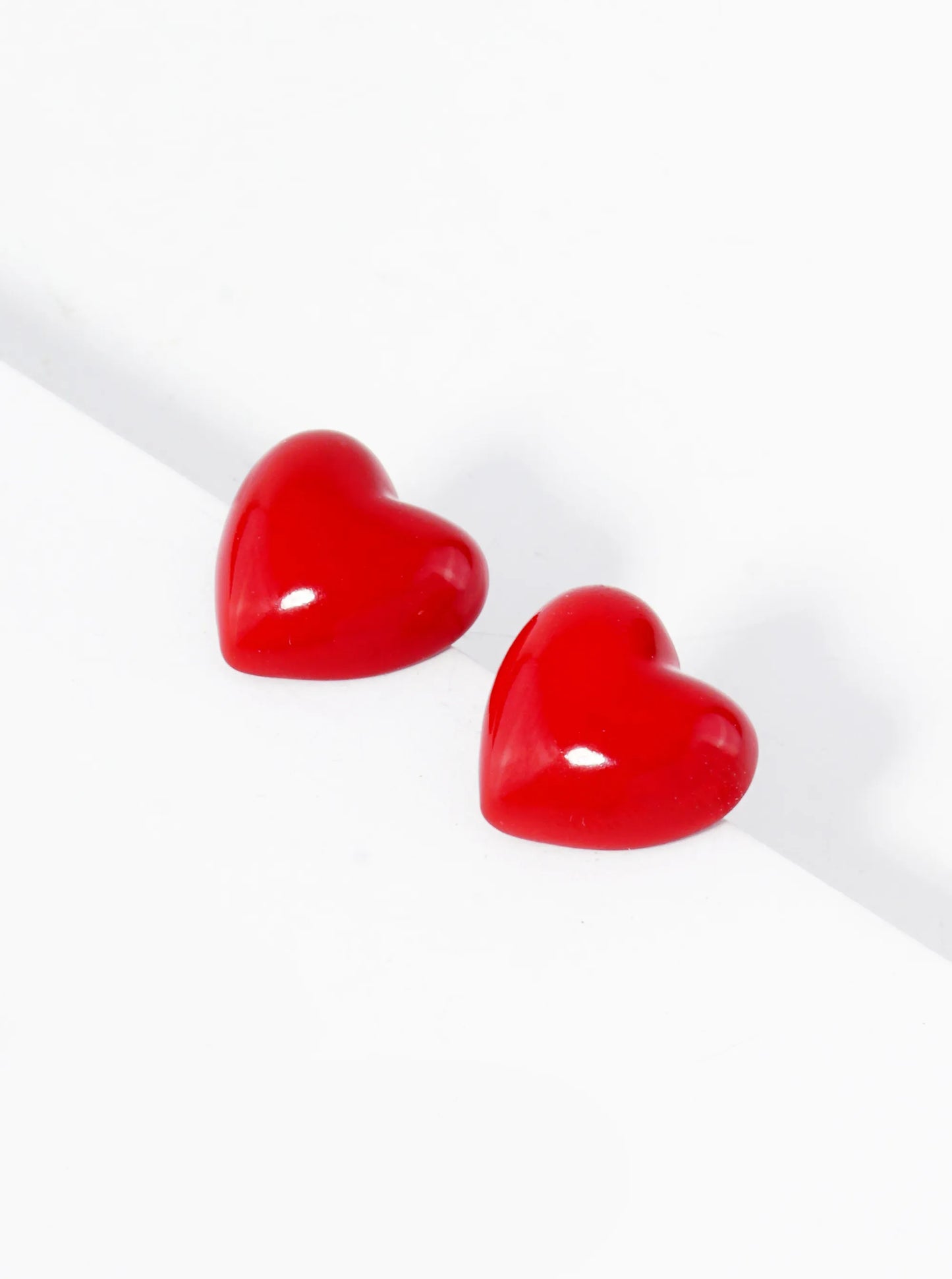 10mm Dainty Puffy Heart Stud Earrings