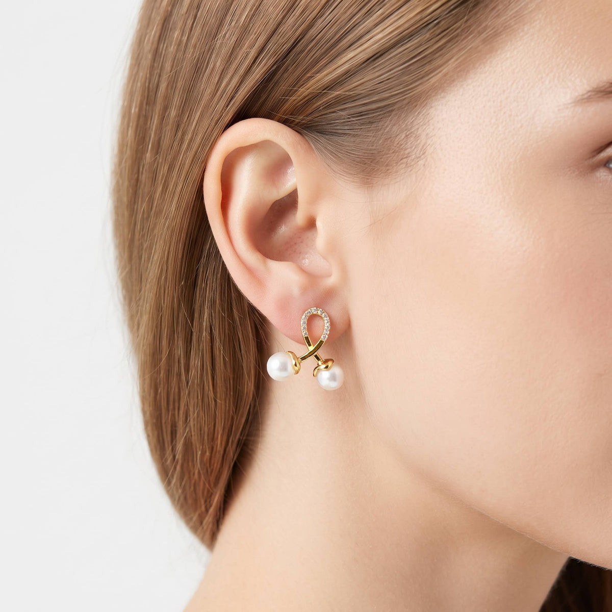 Dainty Spiral Grid Pearl & Cubic Zirconia Stud Earrings