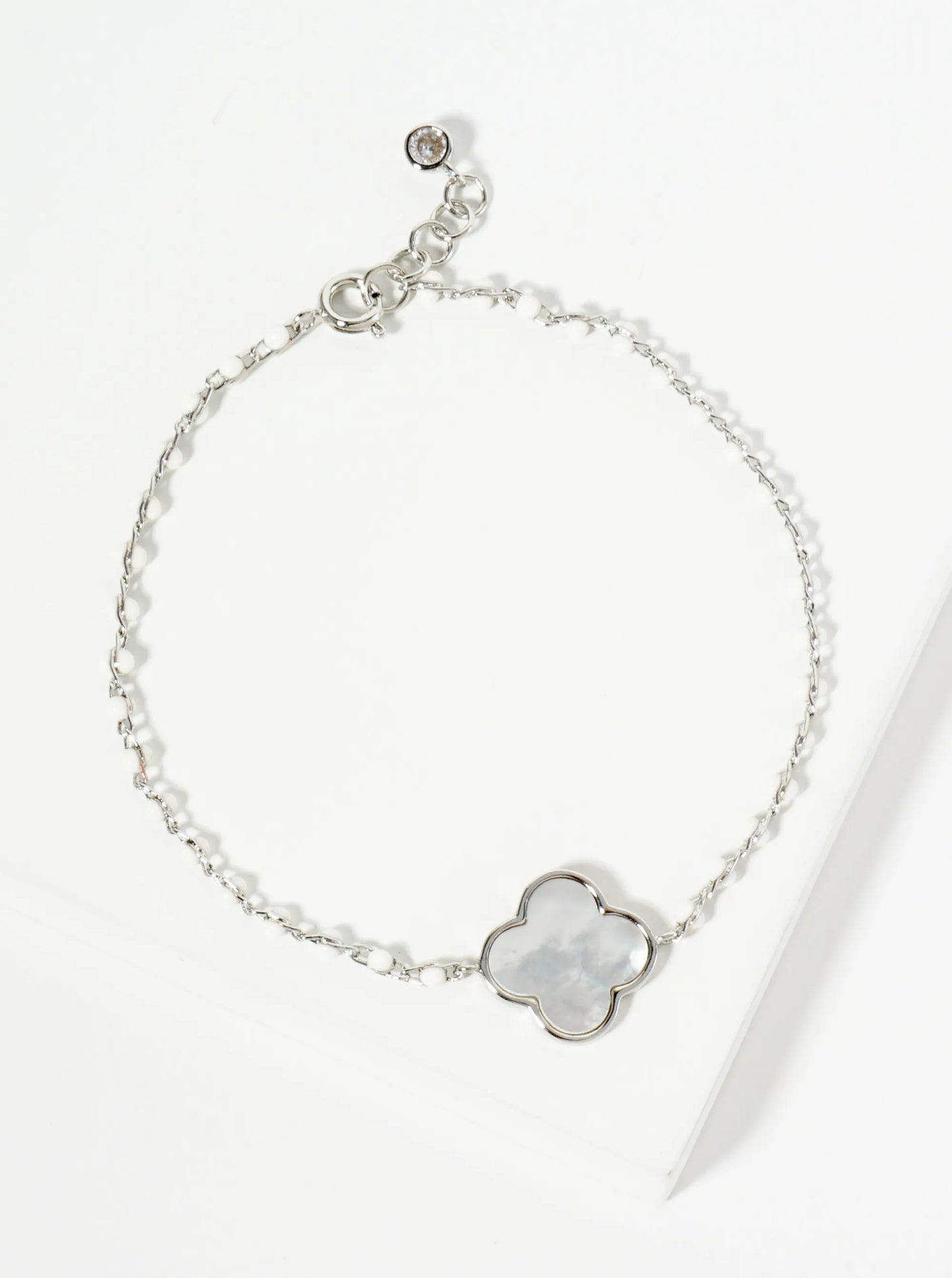 18K Gold Dipped 14mm Quatrefoil Glass Beaded Chain Bracelet