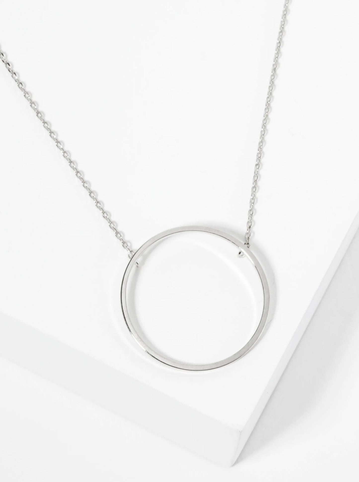 18K Gold Dipped 25mm Wire Circle Pendant Necklace