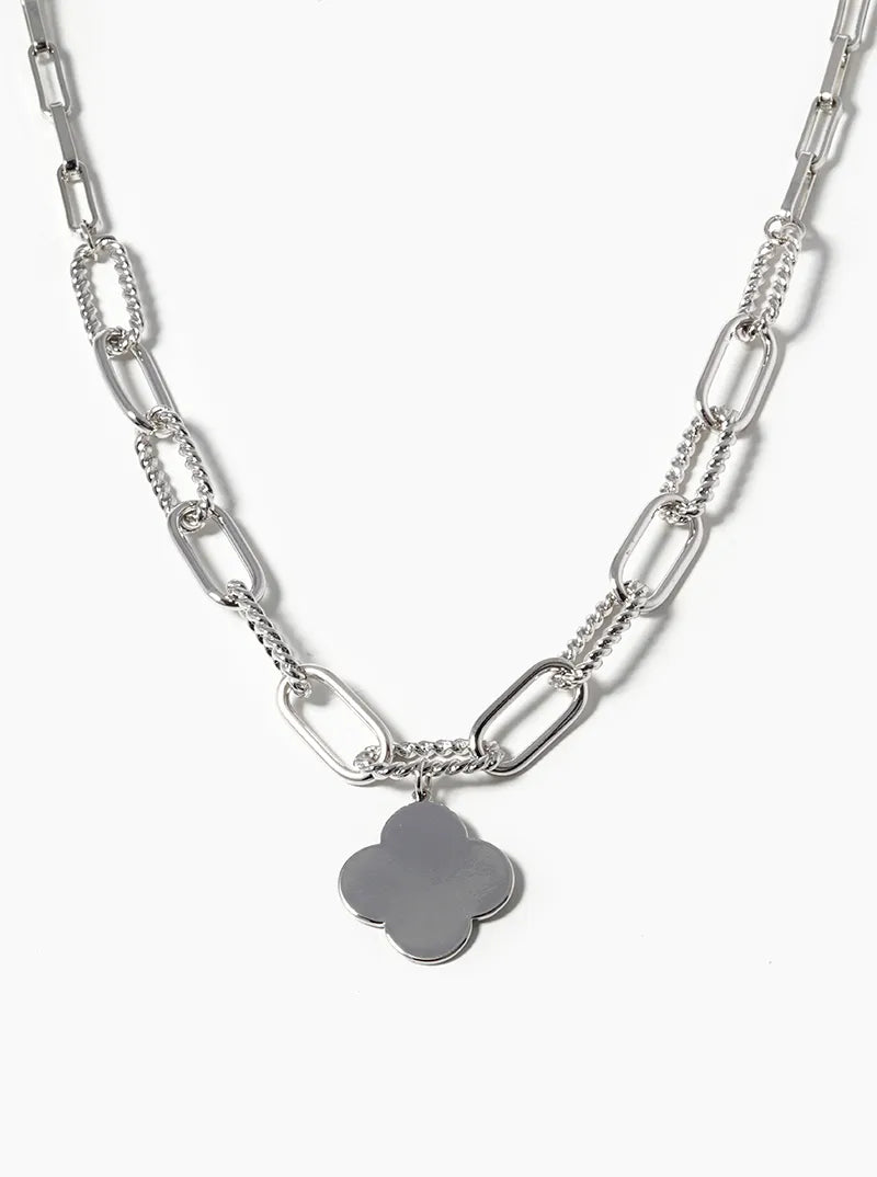 18k Gold Dipped Quatrefoil Pendant Chain Necklace