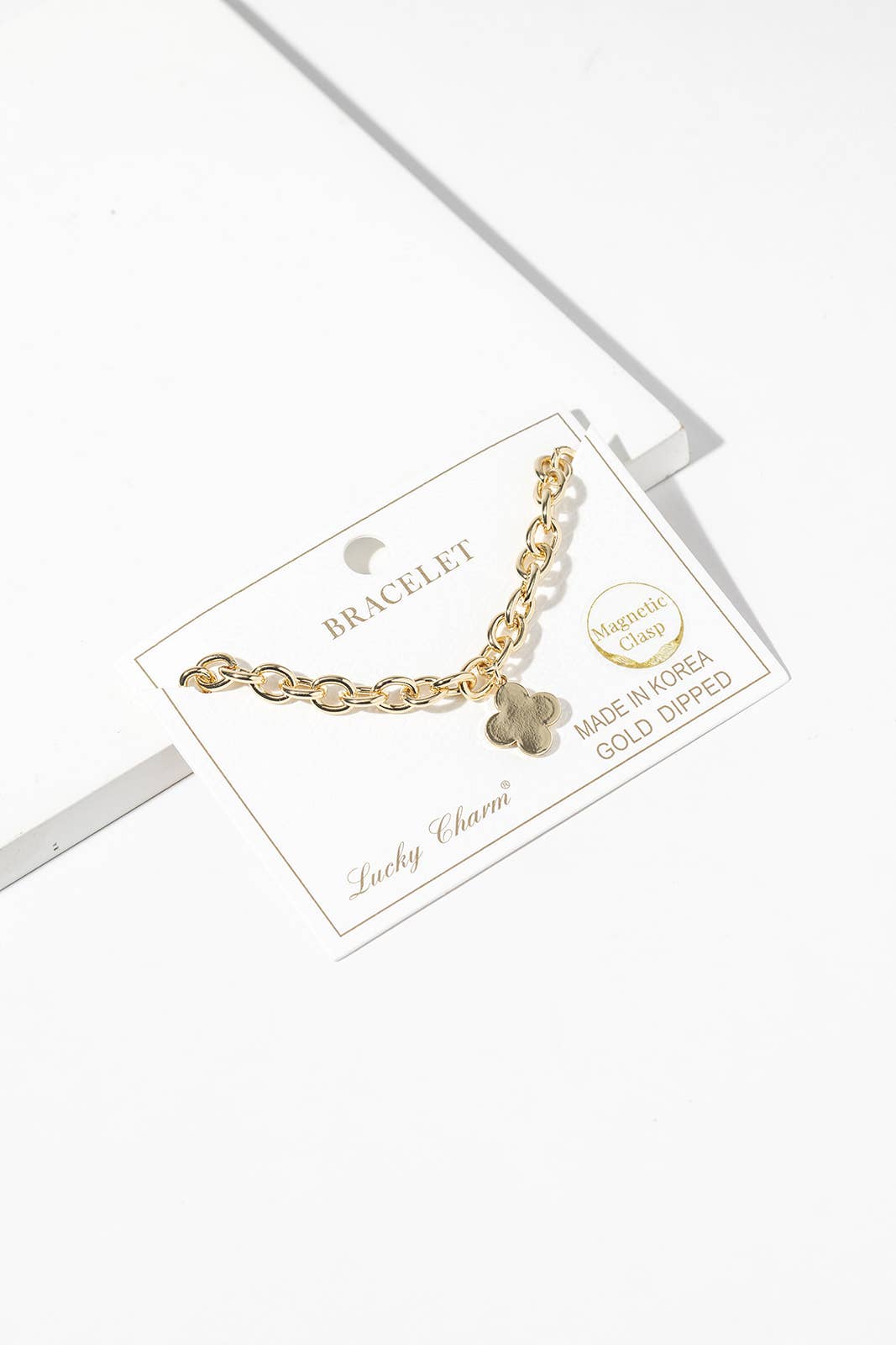 Minimalist Clover Charm Link Bracelet with Magnetic Clasp