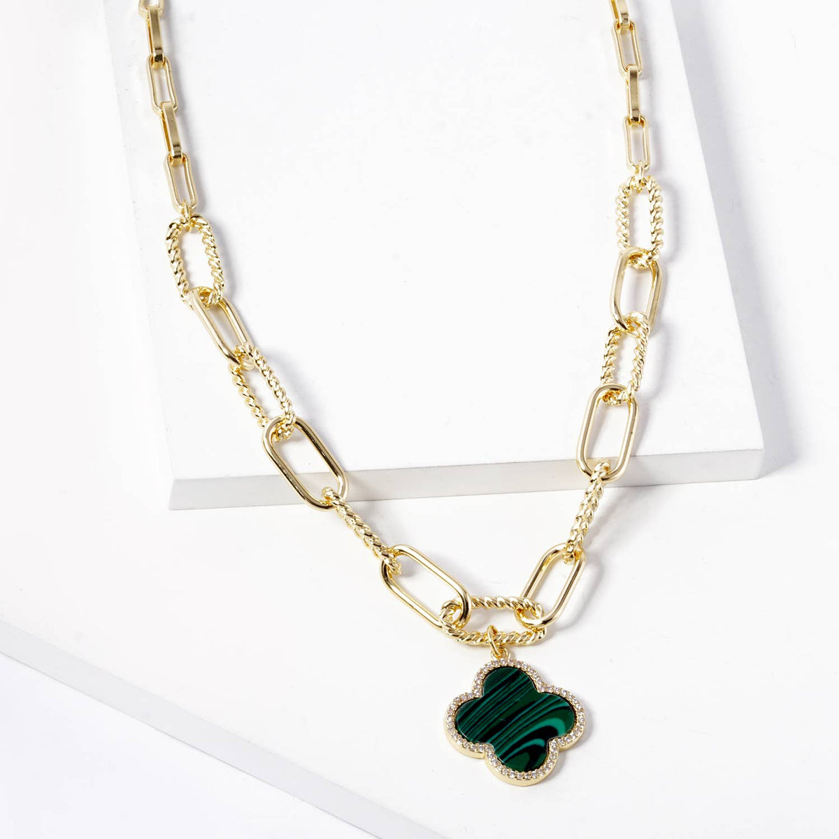 Chunky Paperclip Chain Clover Pendant Necklace