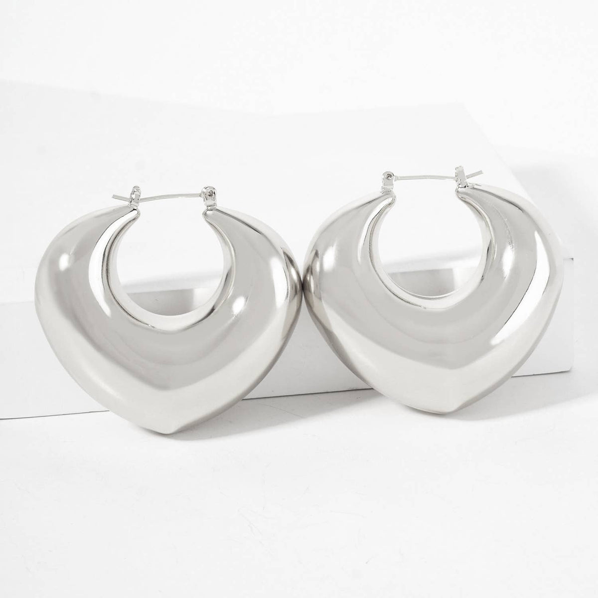 Hollow Tapered Heart Tube Latch-Back Hoop Earrings
