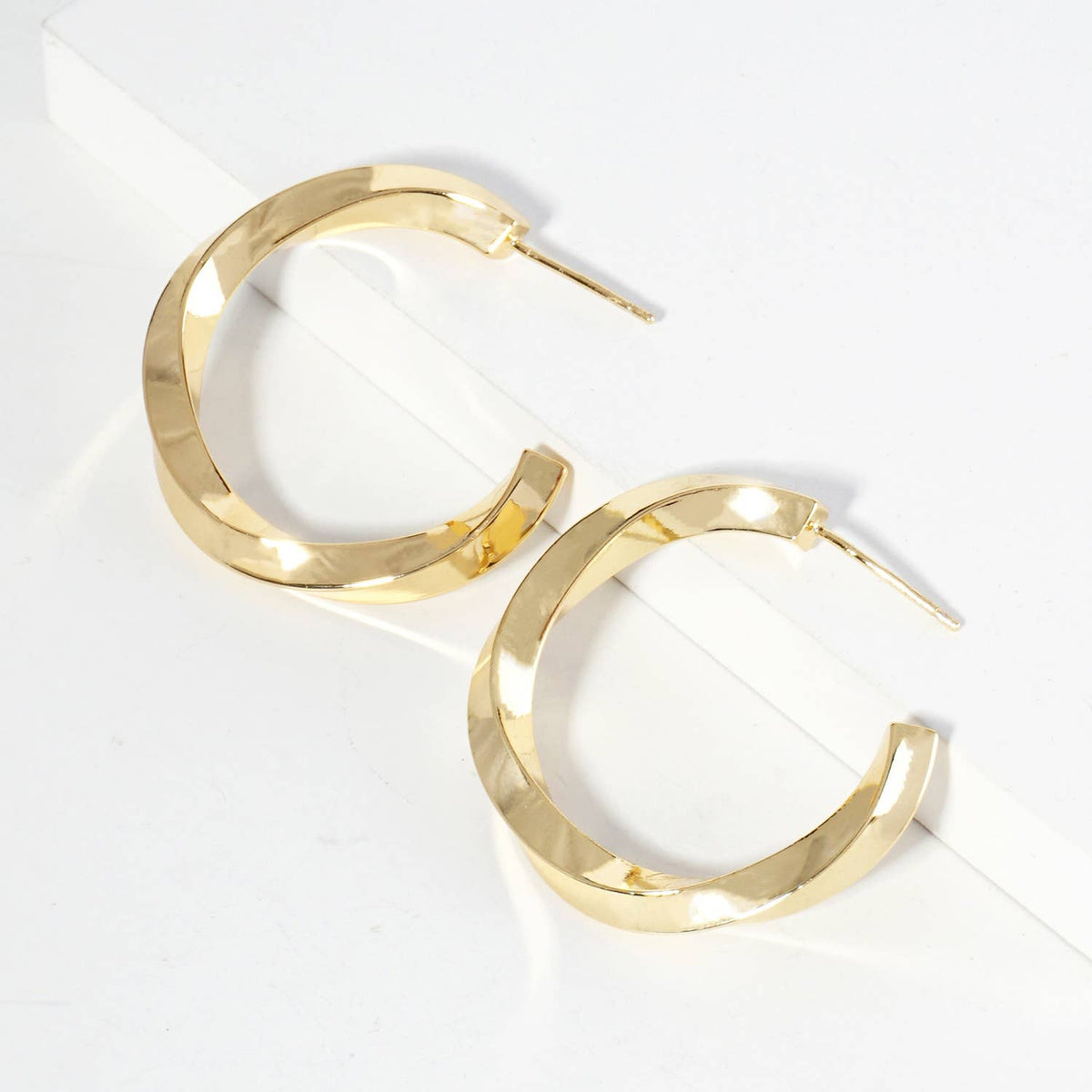 30MM TWISTED HOOP EARRINGS / 18K GOLD DIPPED