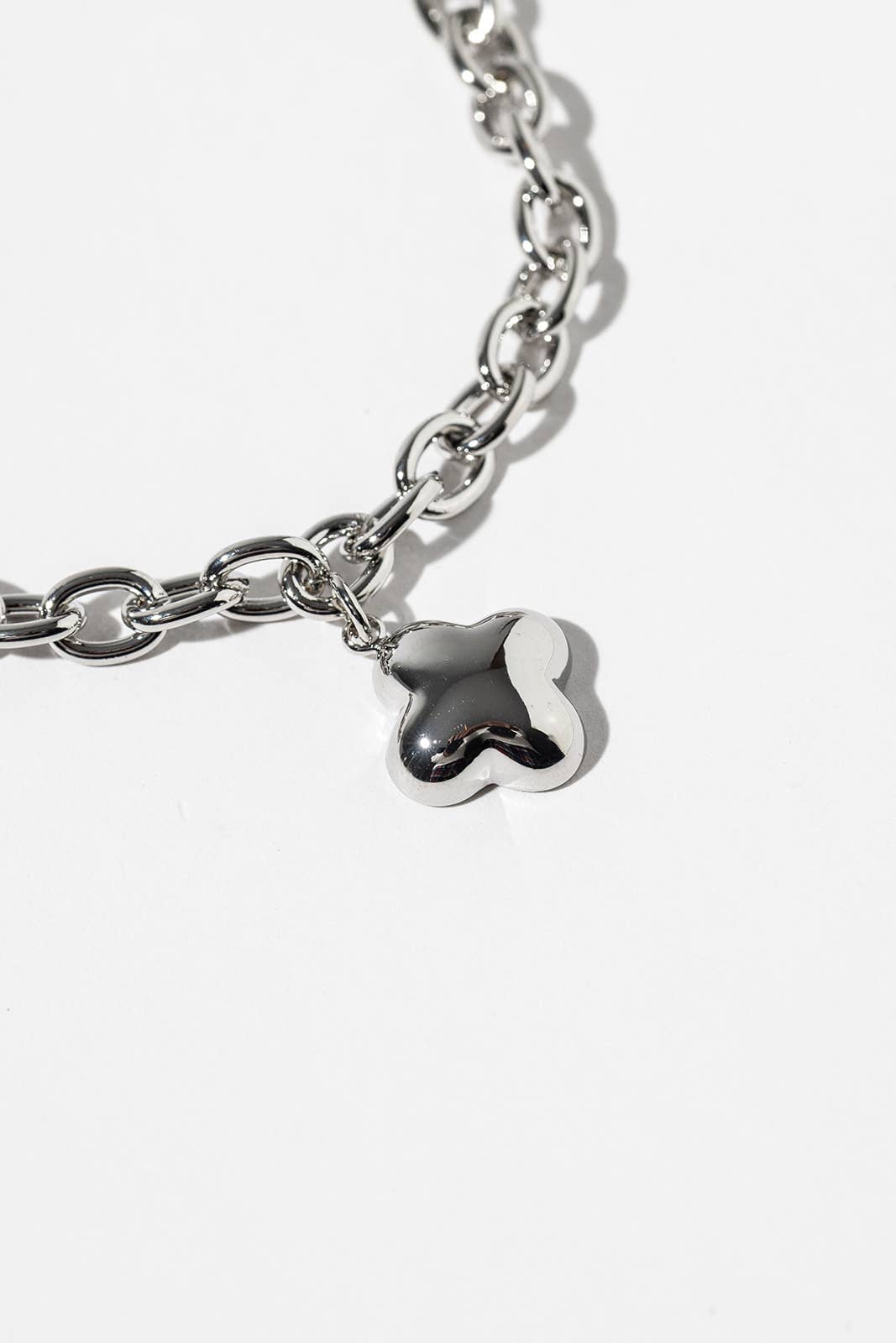 Minimalist Puffy Clover Charm Link Chain Bracelet