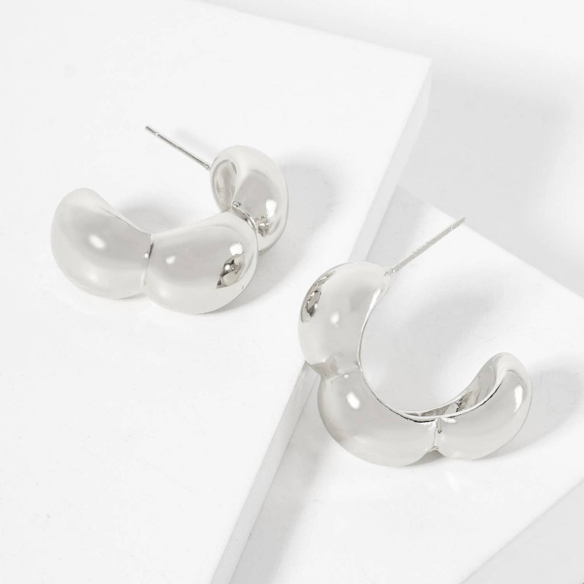 Botanical-Theme Polished Brass Flower Inspired Hoop Earrings