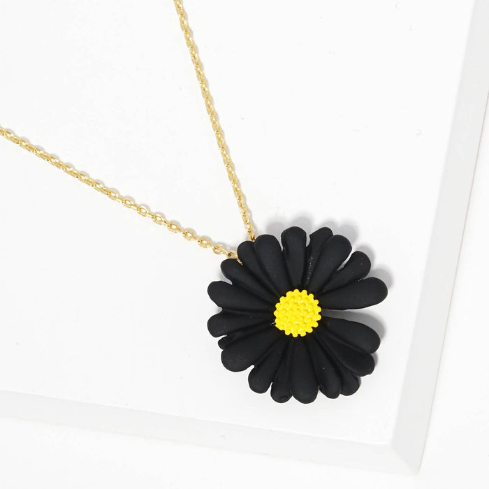 Daisy Charm Necklace