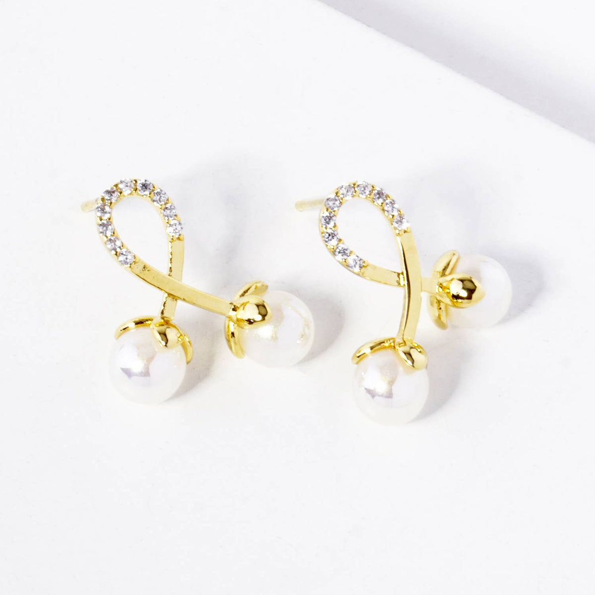Dainty Spiral Grid Pearl & Cubic Zirconia Stud Earrings