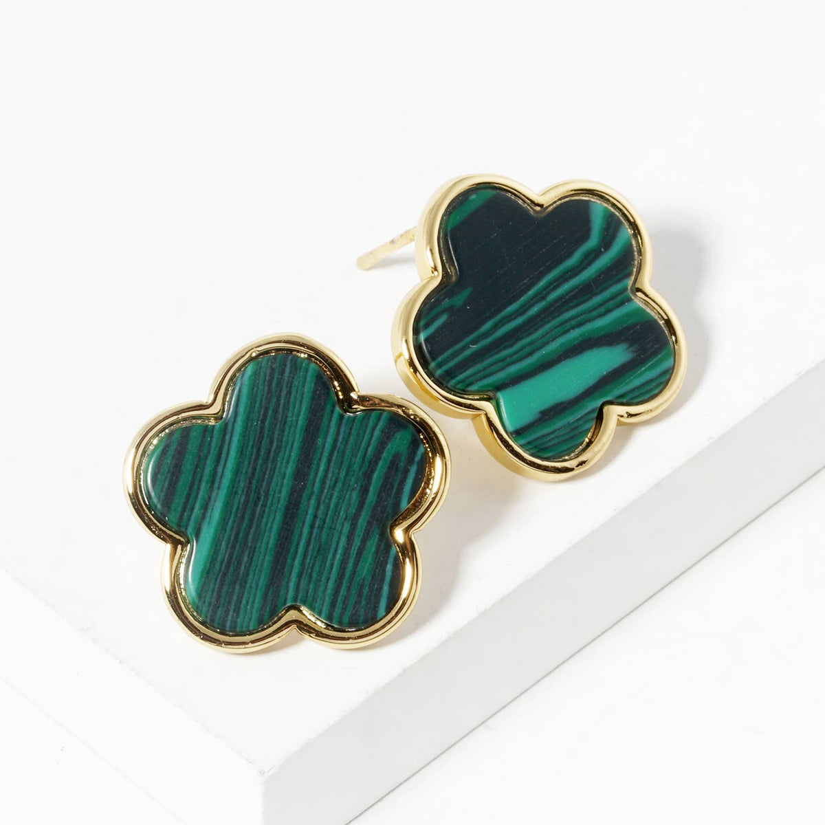 Scalloped Flower Stud Earrings