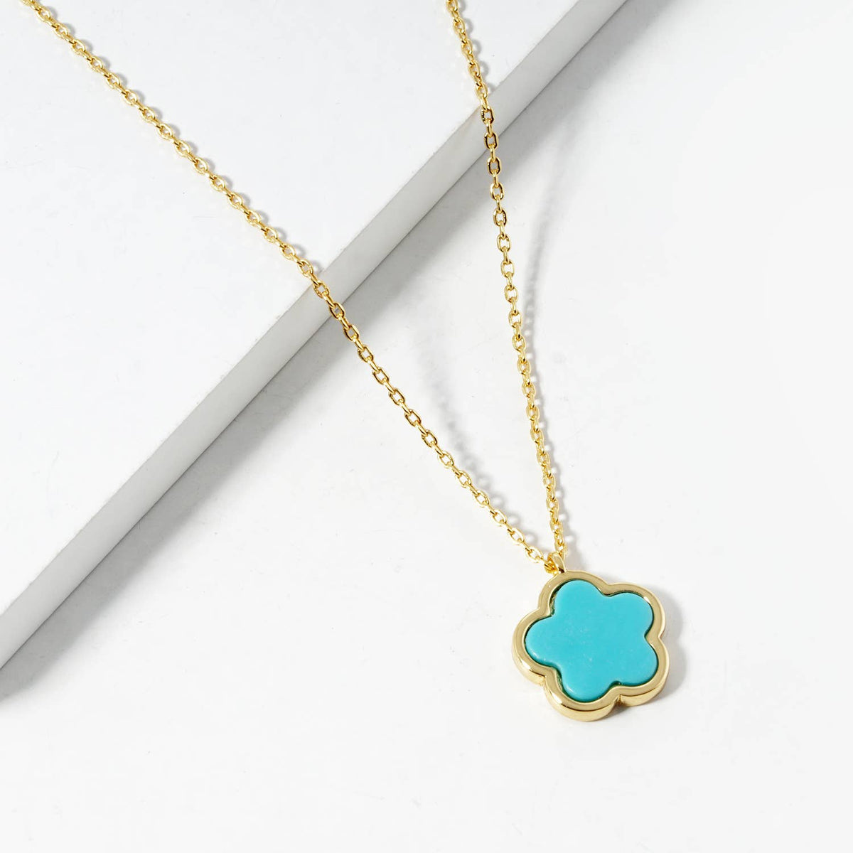 Elegant Clover Blossom Pendant Necklace
