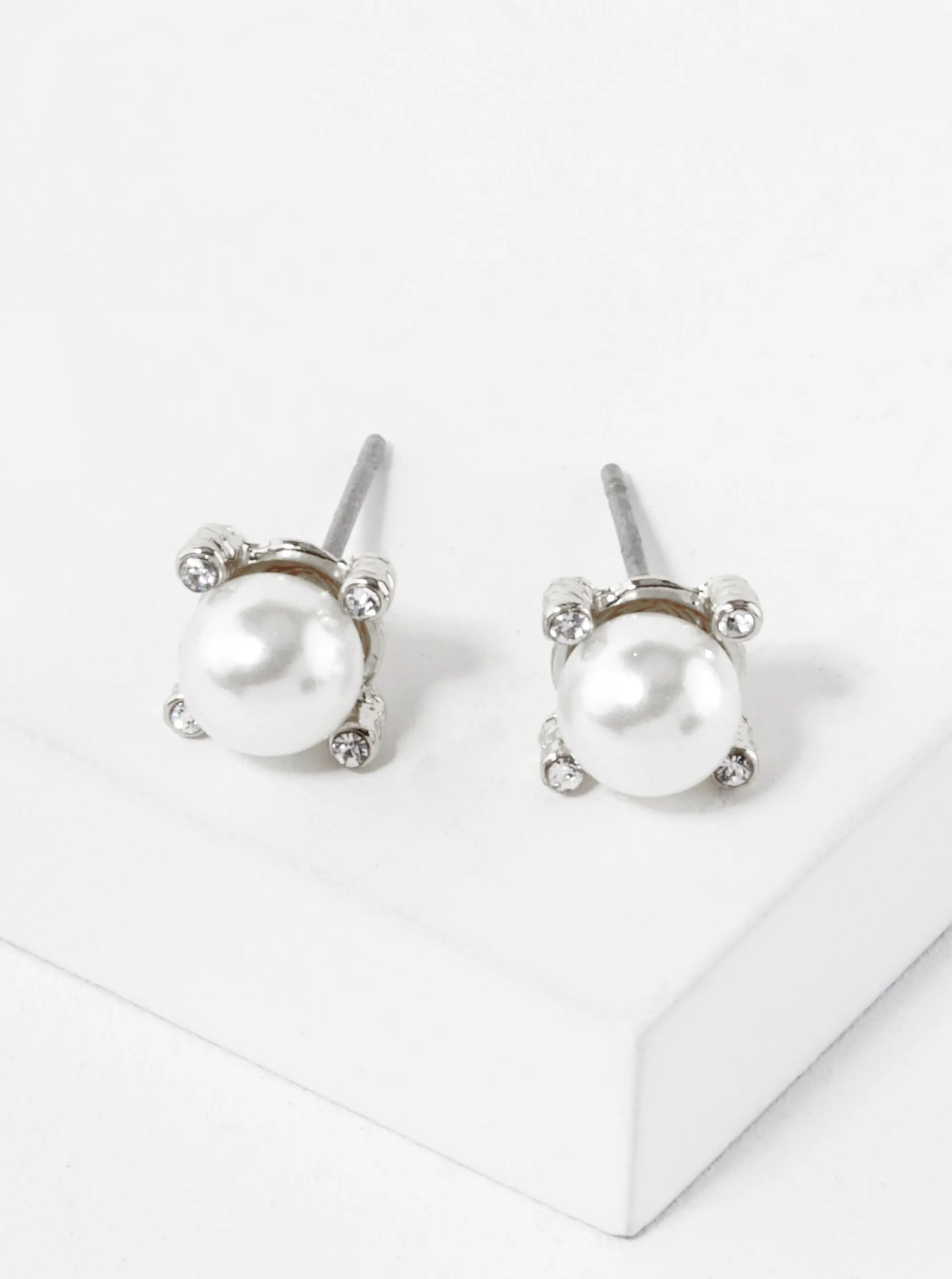 6mm Pearl Bead 4-Prong Stud Earrings