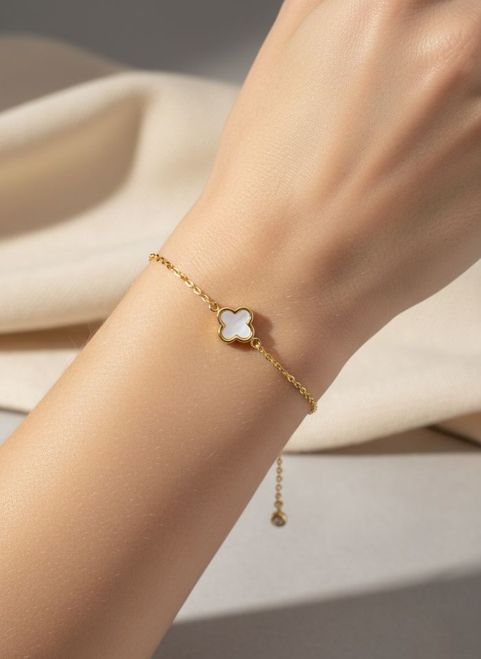 Dainty Clover Charm Bracelet
