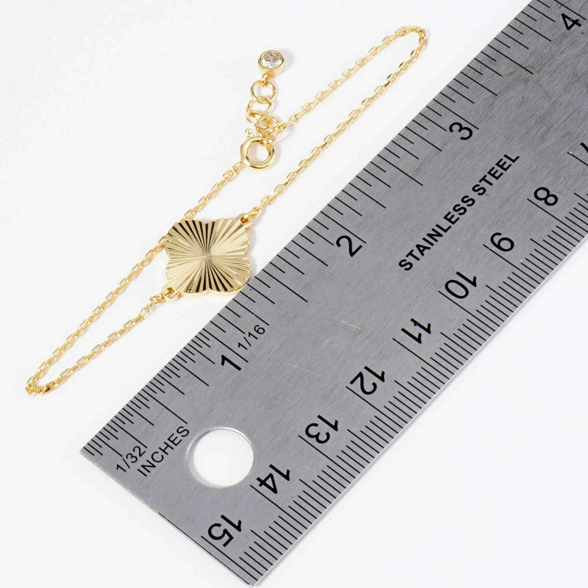 Sunburst Texture Quatrefoil Chain Bracelet