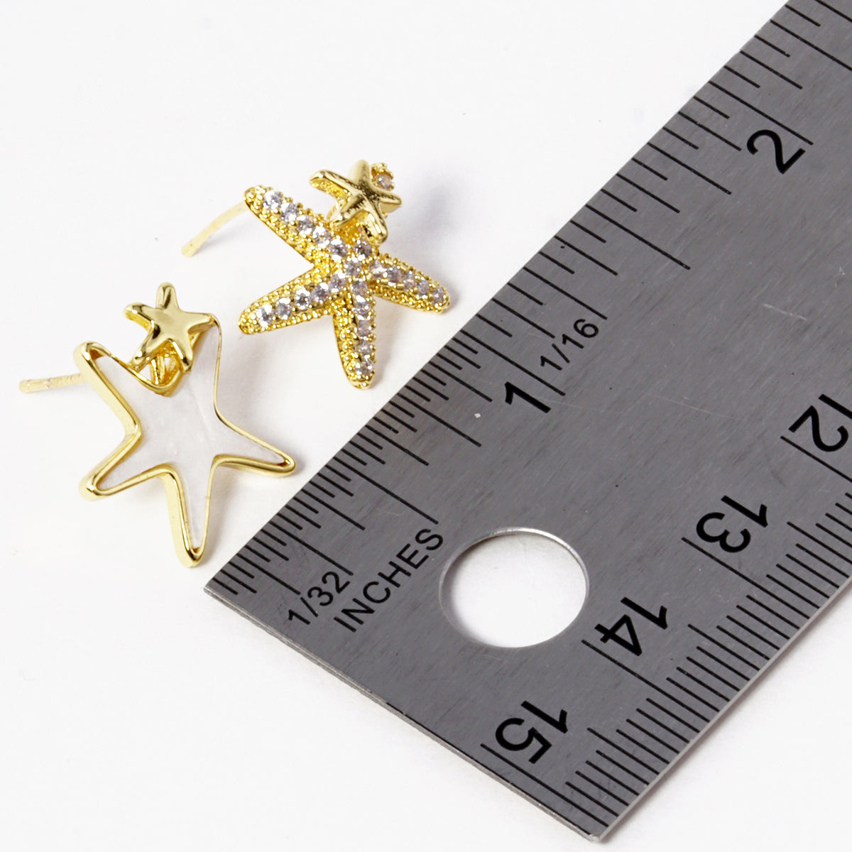Star Outline Stud Earrings | BE330 — BE330-SIZE.JPG