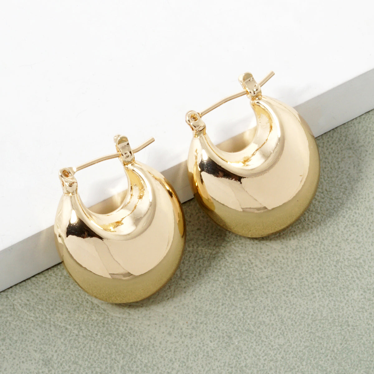 BE344 Rounded Dome Hoop Earrings - BE344G.jpg
