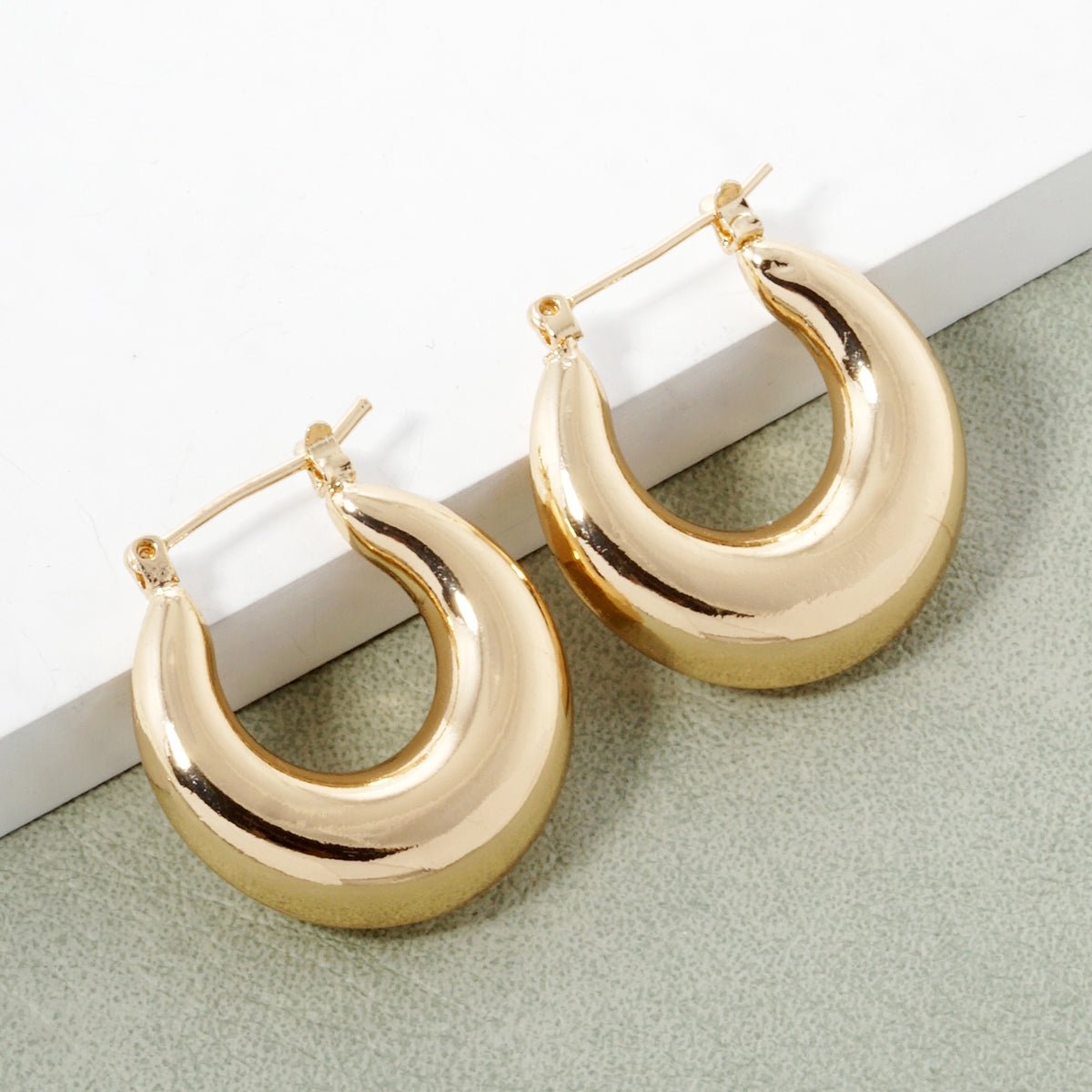 BE345 Oval Dome Hoop Earrings - BE345G.jpg