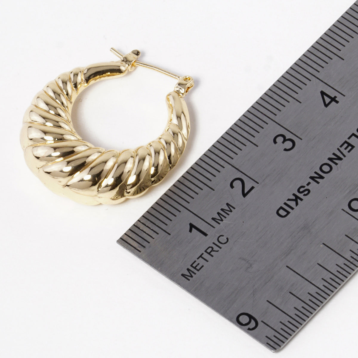BE364 Twisted Dome Hoop Earrings BE364-SIZE.JPG