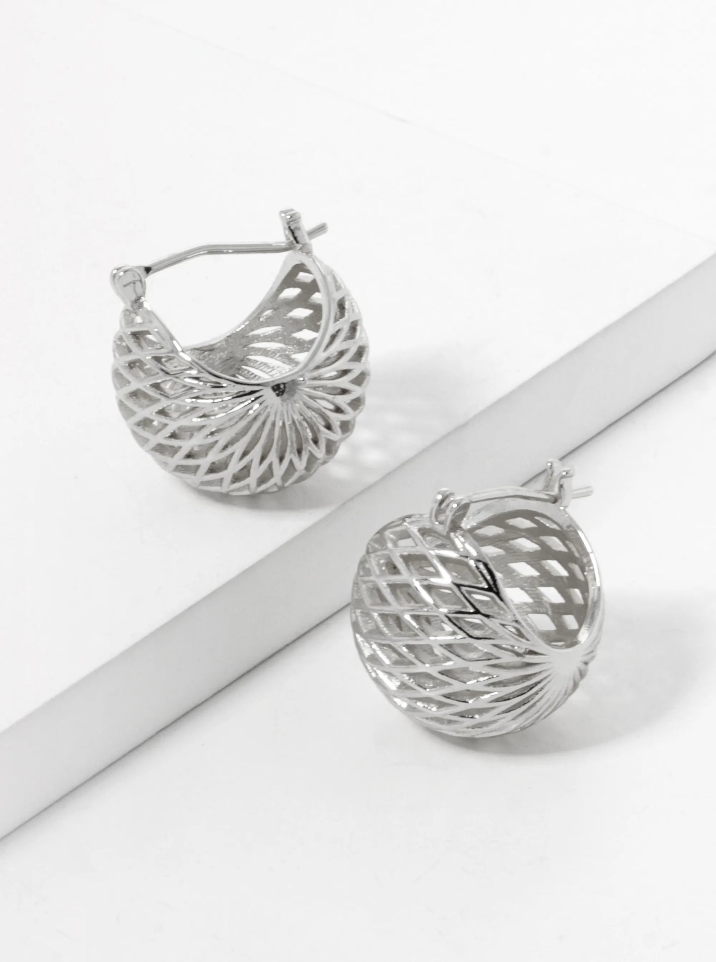 18k Gold Dipped 18mm Textured 3D Latch Back Hoop Earrings