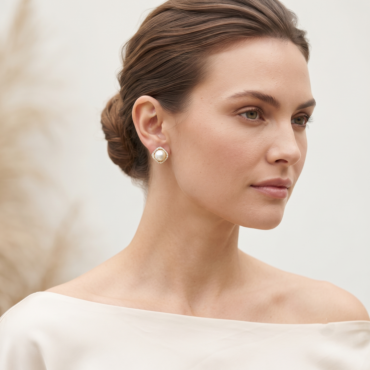 Elegant Bridesmaid Pearl & Crystal Halo Stud Earrings