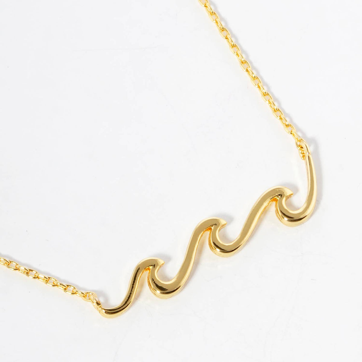 Minimalist Wave Pendant Necklace