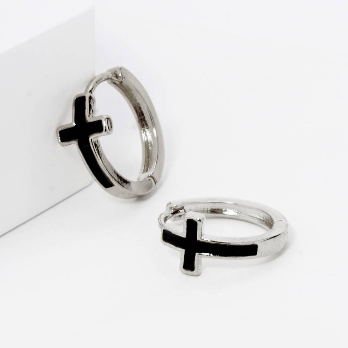 ENAMEL FILLED CROSS ACCENT 13MM HUGGIE HOOP EARRINGS