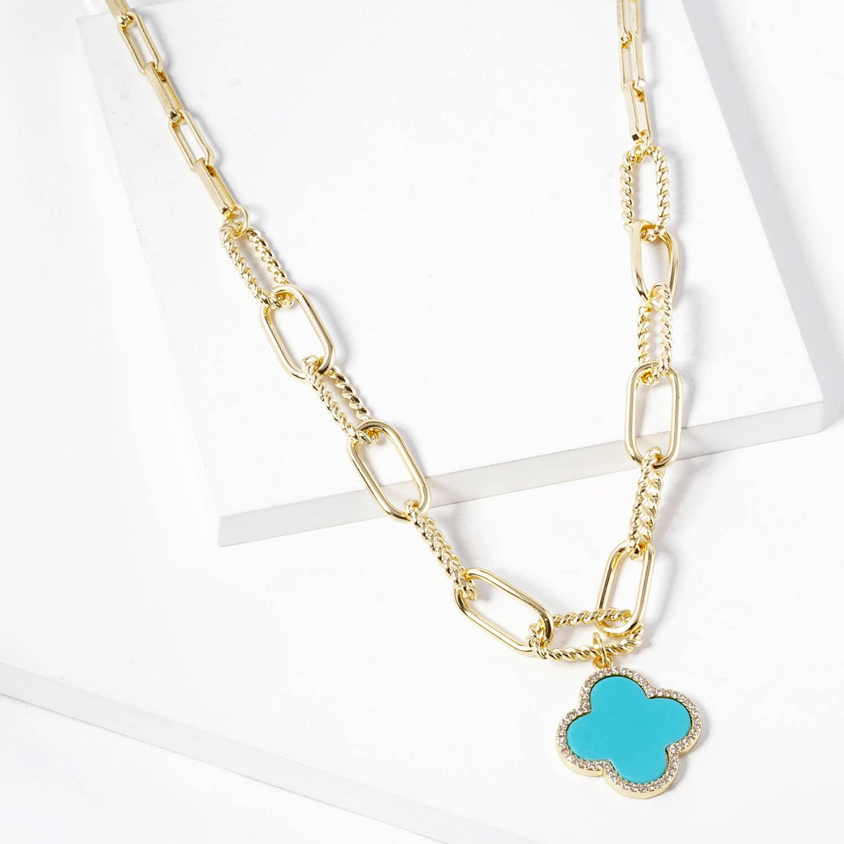 Chunky Paperclip Chain Clover Pendant Necklace