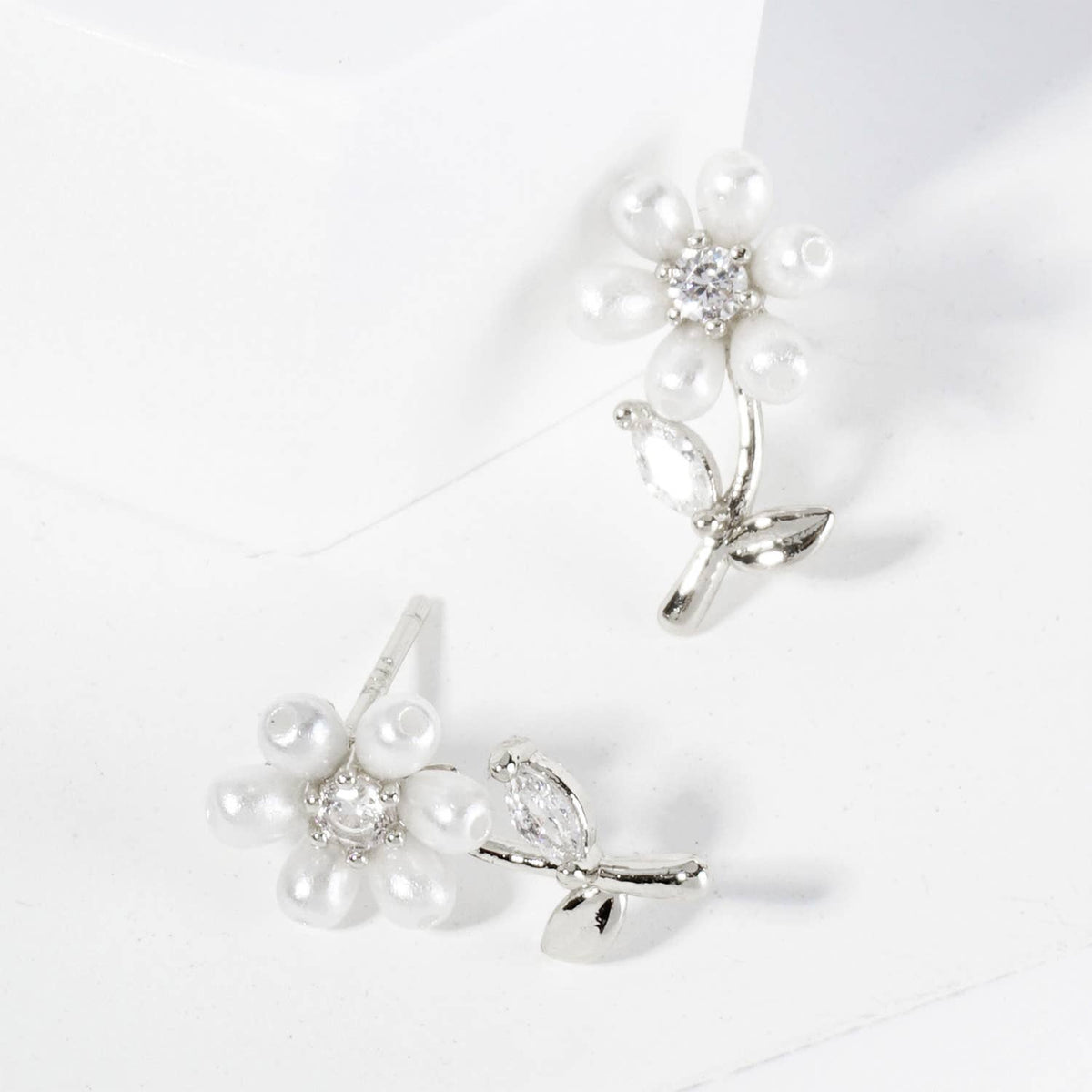 Pearl Cubic Zirconia Flower Stud Earrings / 18K Gold Dipped