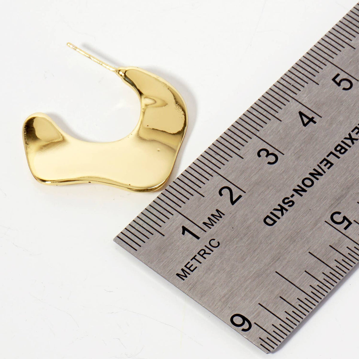Polished 25mm Wavy Organic 18K-Gold-Dipped Hoop Earrings