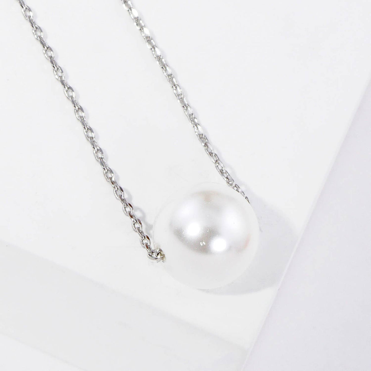 Elegant Bridesmaid Pearl Pendant Necklace