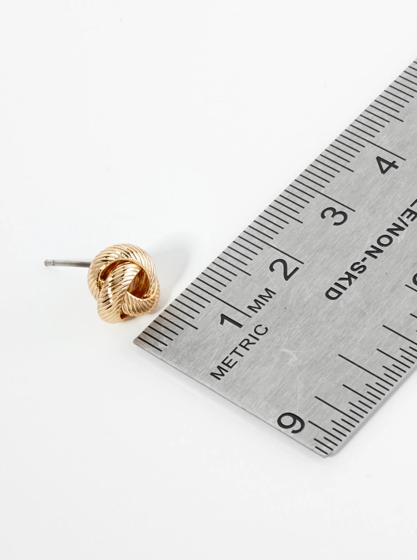 10mm Textured Classic Love Knot Stud Earrings