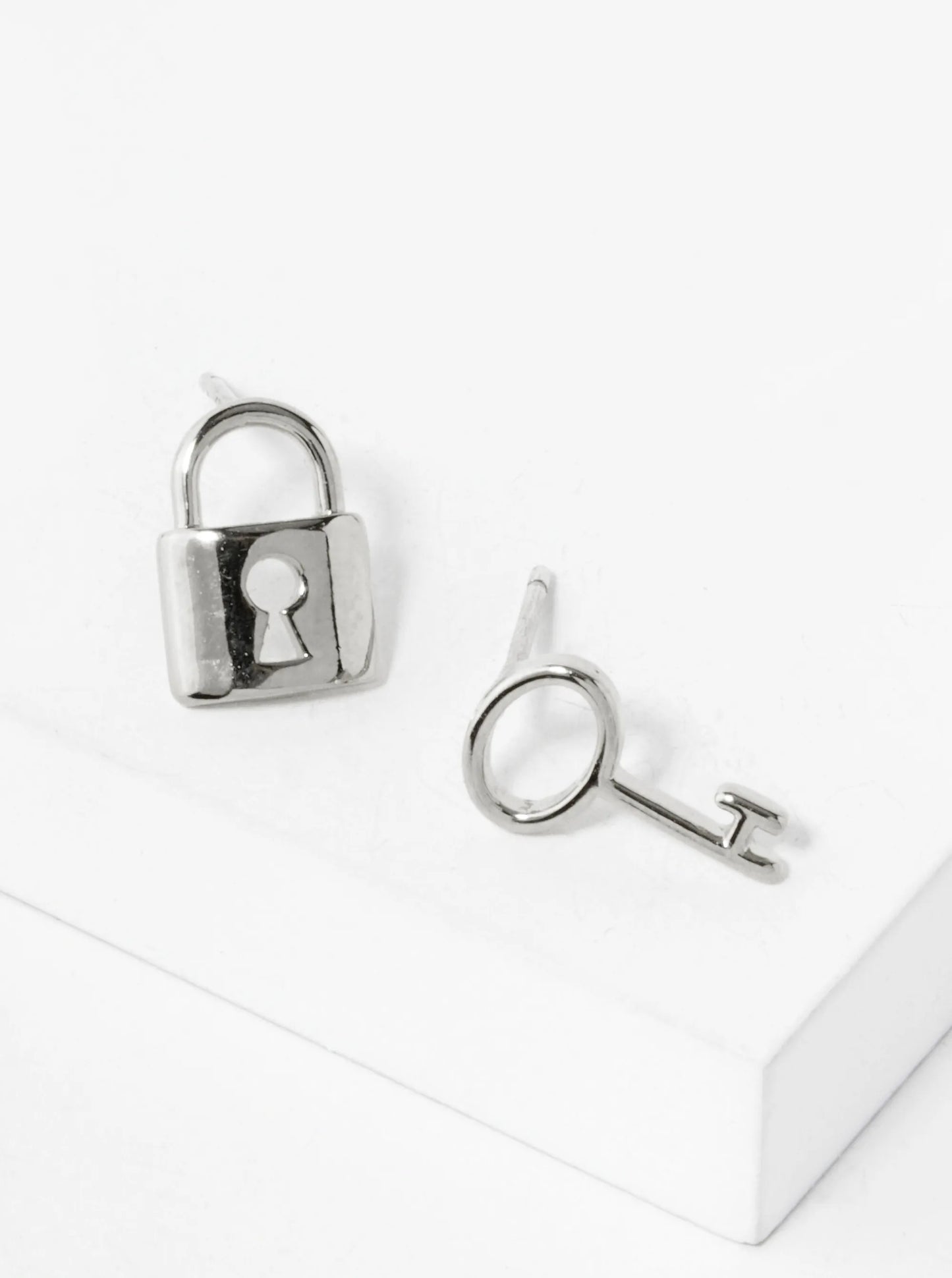 18K Gold Dipped 10mm Brass Lock And Key Asymmetric Sterling Silver Post Stud Earrings