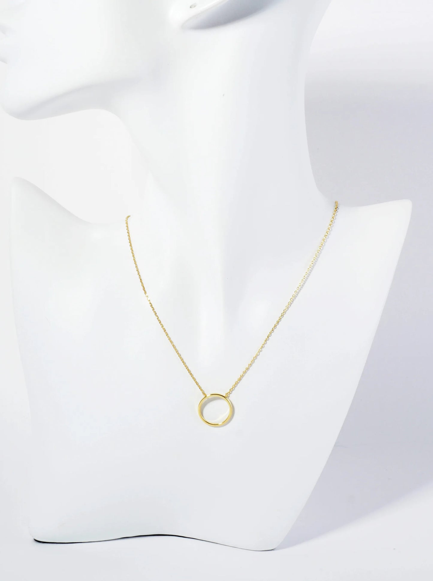 18K Gold Dipped 15mm Wire Circle Pendant Necklace