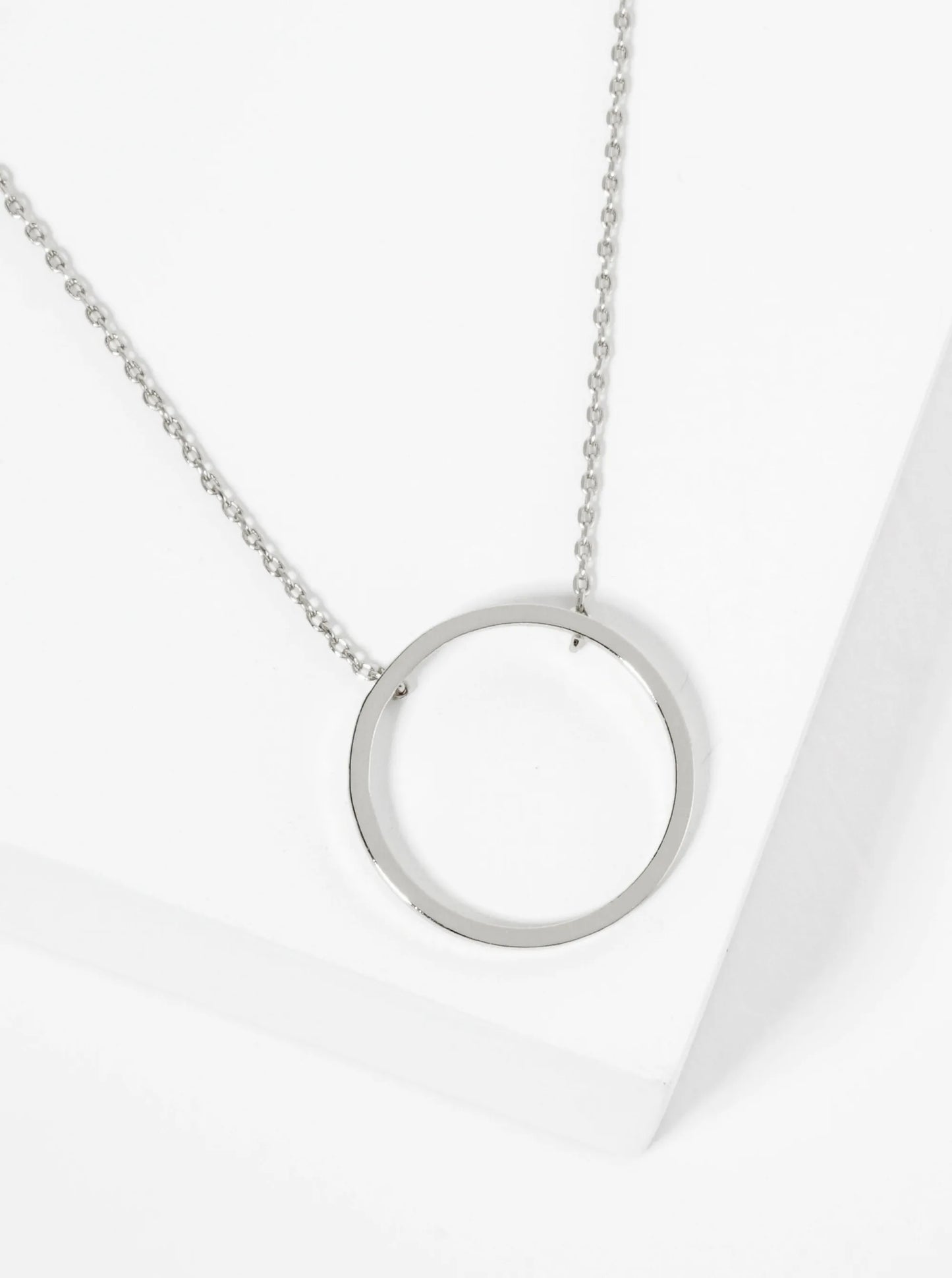 18K Gold Dipped 20mm Wire Circle Pendant Necklace