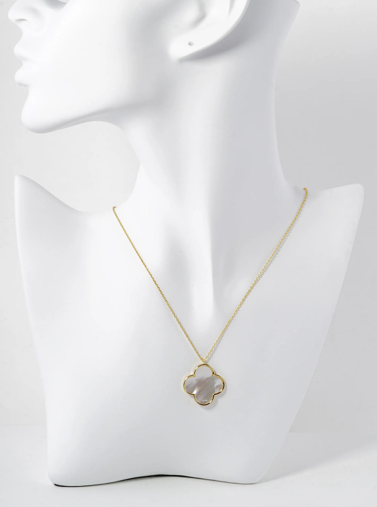 18K Gold Dipped 22mm Quatrefoil Pendant Necklace