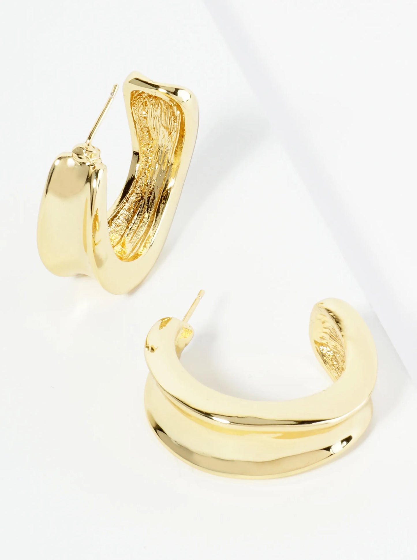 18K Gold Dipped 30mm Hoop Earrings With A Concave Center