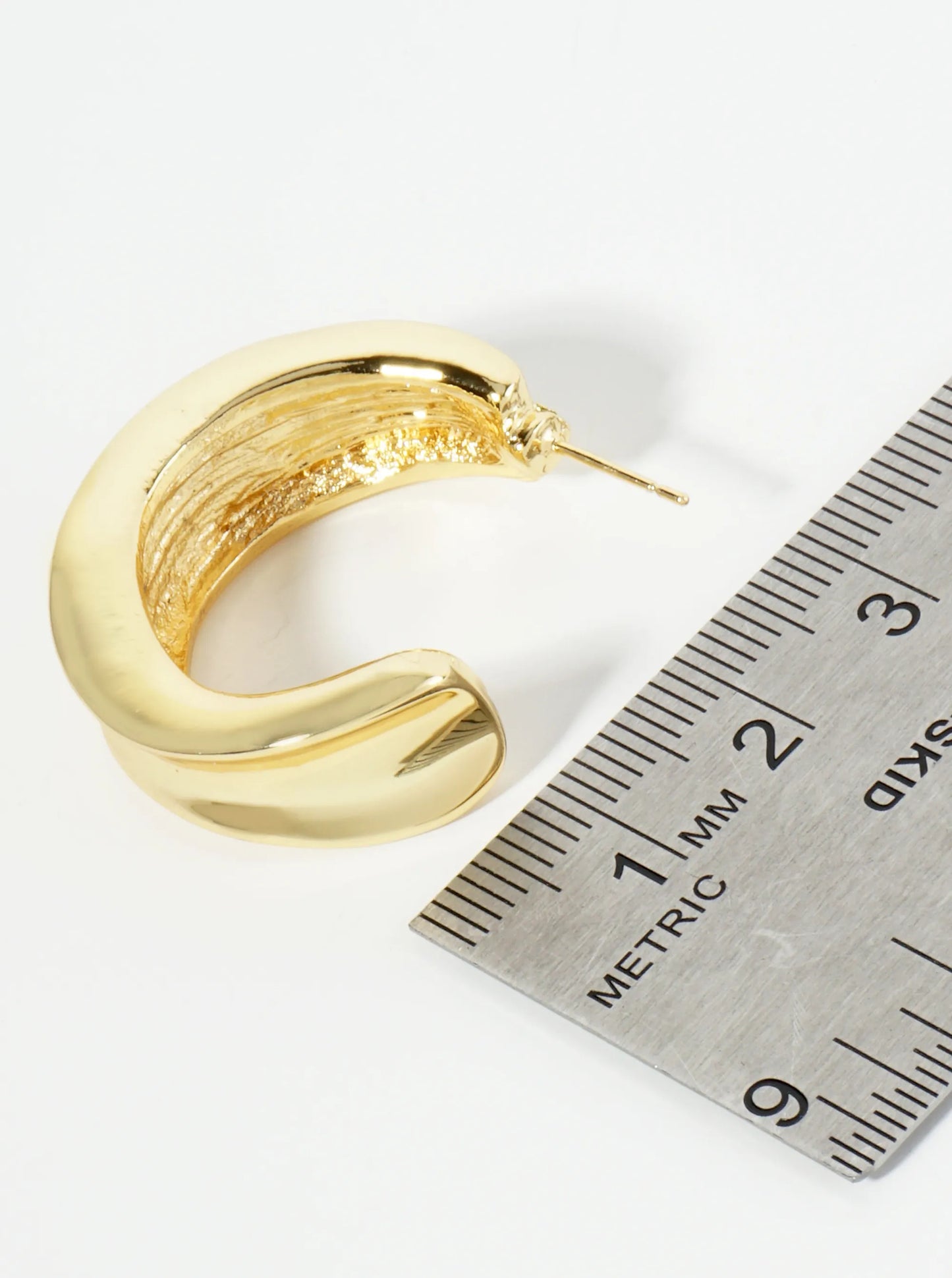 18K Gold Dipped 30mm Hoop Earrings With A Concave Center