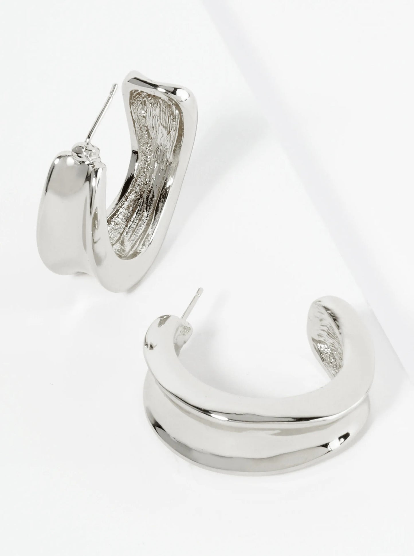 18K Gold Dipped 30mm Hoop Earrings With A Concave Center