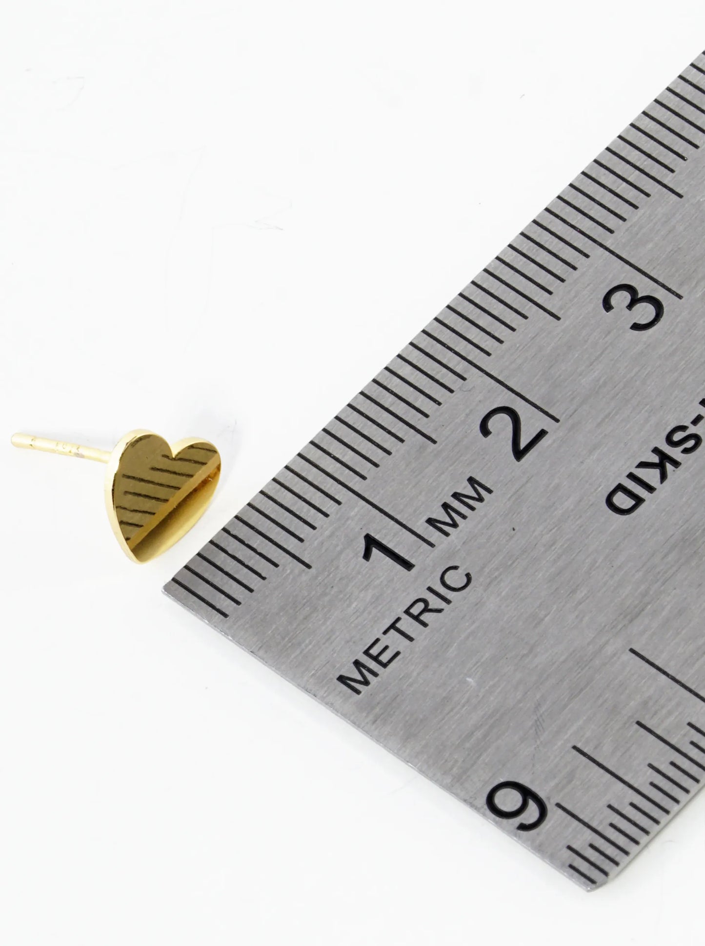 18K Gold Dipped 7mm Flat Heart Stud Earrings