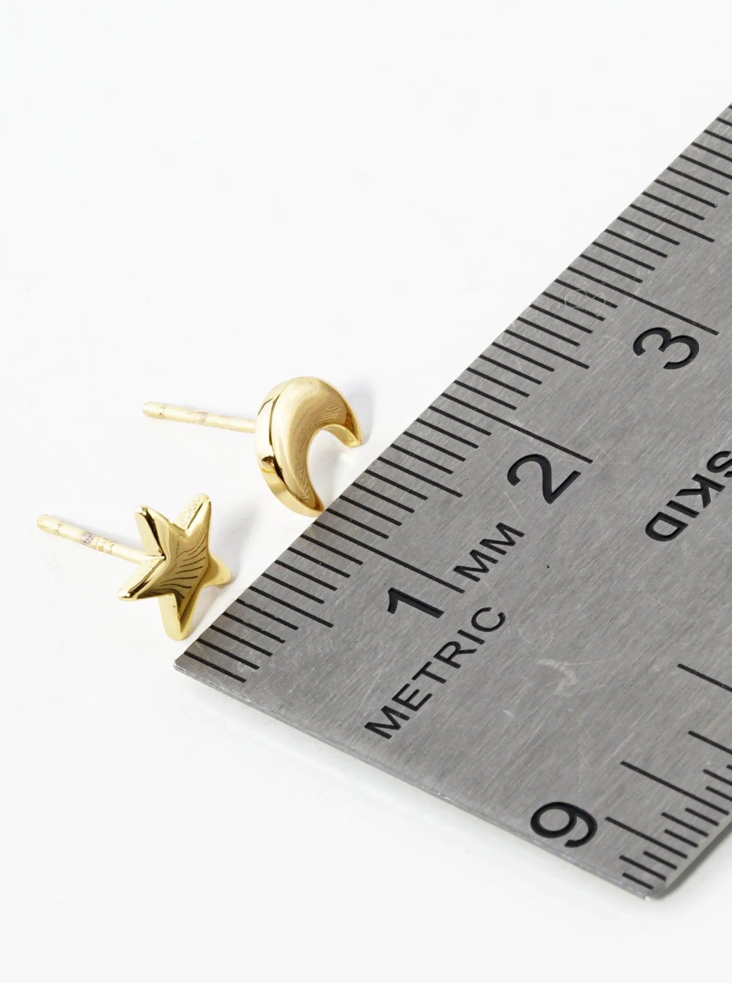 18K Gold Dipped Dainty 7mm Star And Moon Asymmetric Brass Stud Earrings