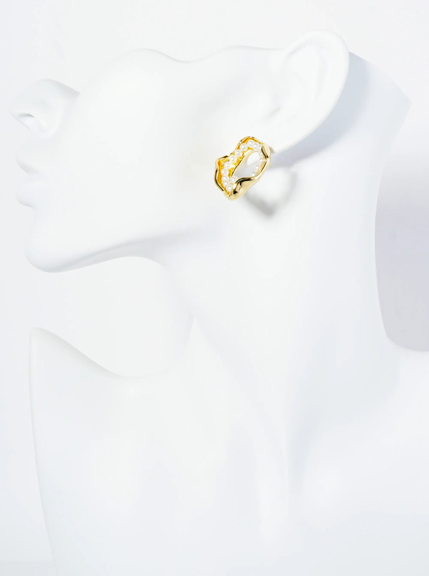 18K Gold Dipped Pearl Beaded Organic Circle Post Earrings