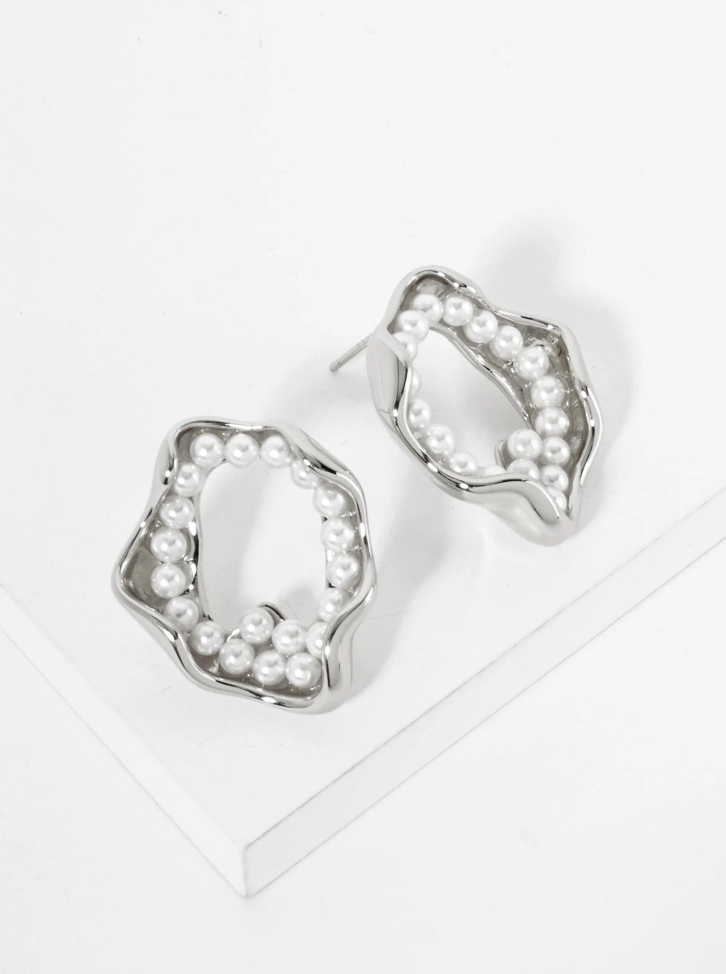 18K Gold Dipped Pearl Beaded Organic Circle Post Earrings