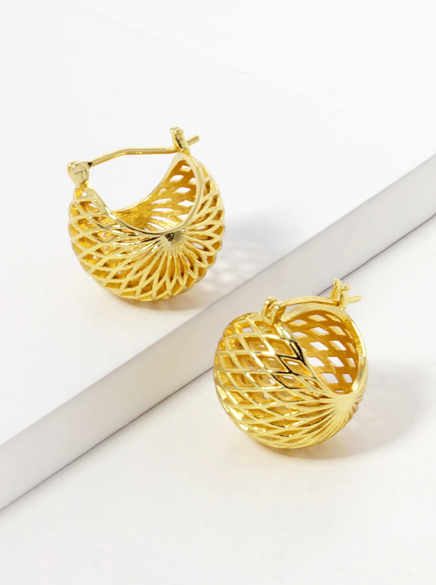 18k Gold Dipped 18mm Textured 3D Latch Back Hoop Earrings