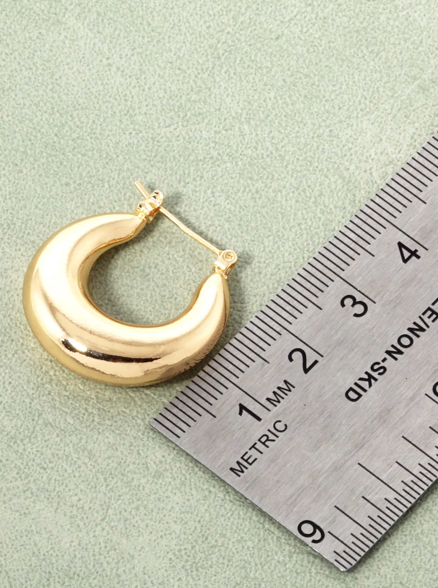 18k Gold Dipped 25mm Hollow Bold Hoop Earrings