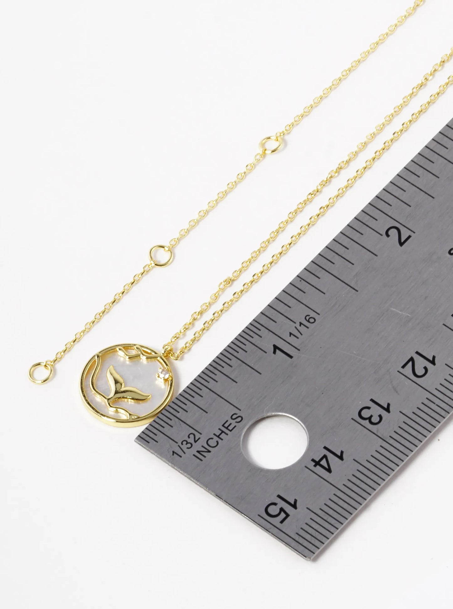 18k Gold Dipped Whale Tail MOP Round Pendant Necklace